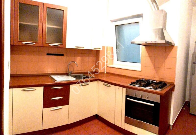 Sos. Nordului, str. Barajul Arges, bl. 2009, 5min. Parc Herastrau, parcare.